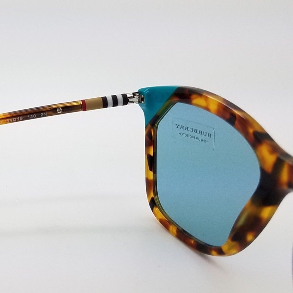 Burberry Sunglasses - Picture 4 of 8